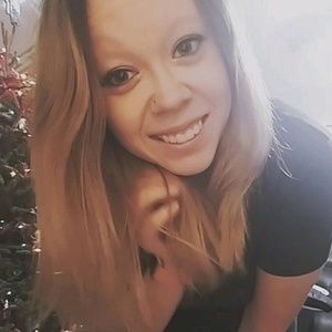 Meet your Posher, Courtney